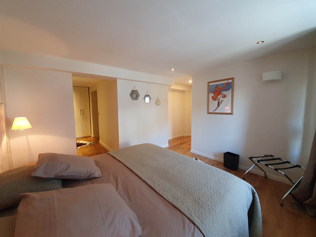 05-chambre-lit.jpg